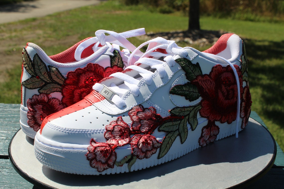 Nike shoes with flowers Clearance