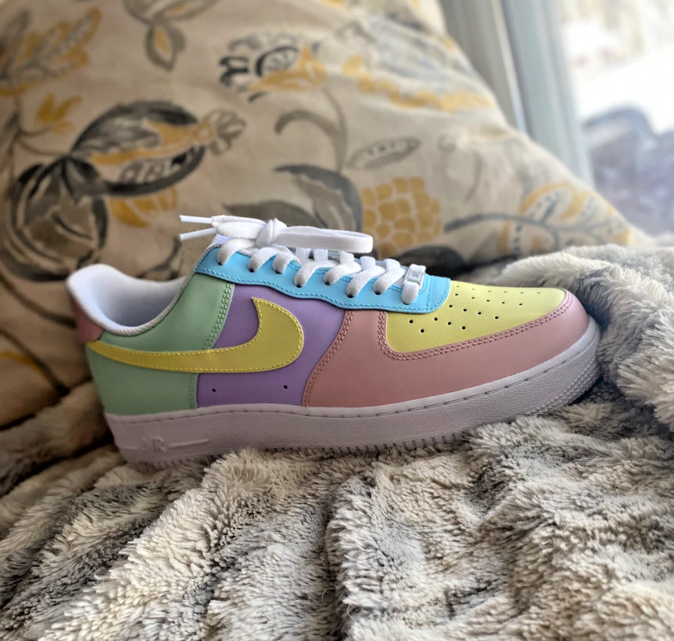 Pink purple clearance and blue nikes